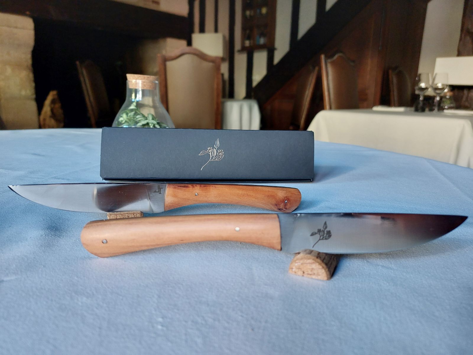Couteau Le Pavé d'Auge en collaboration avec Julien Thieblemont, coutelier à Beuvron-en-Auge
